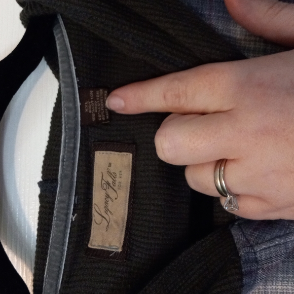 Legacy Falls Lightweight Shacket - Picture 3 of 3